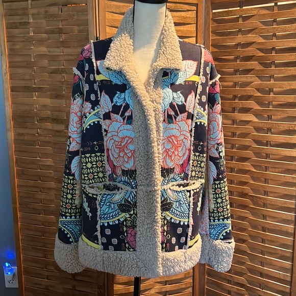 Johnny Was Jackets & Blazers - Johnny Was Floral Sherpa-Lined Women's Jacket - Navy & Cream